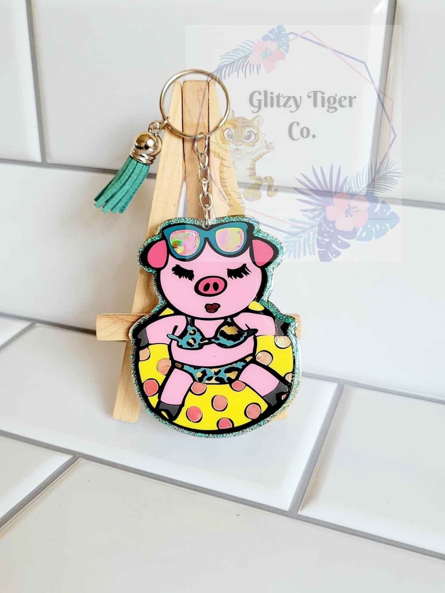 Piggie on a Tube - Acrylic Shape #768